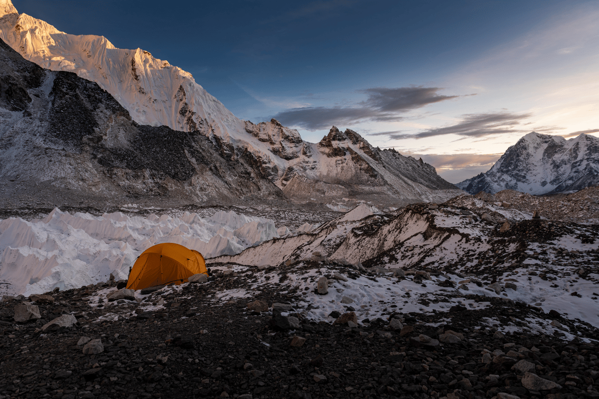 Everest Base Camp Helicopter Tour vs Trek: Which Experience Is Right for You?