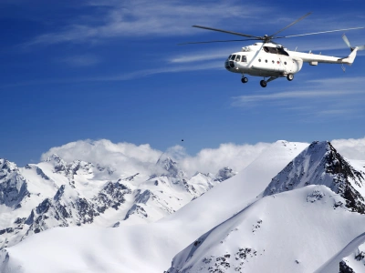 Why Choose an Everest Helicopter Tour Over Traditional Trekking?