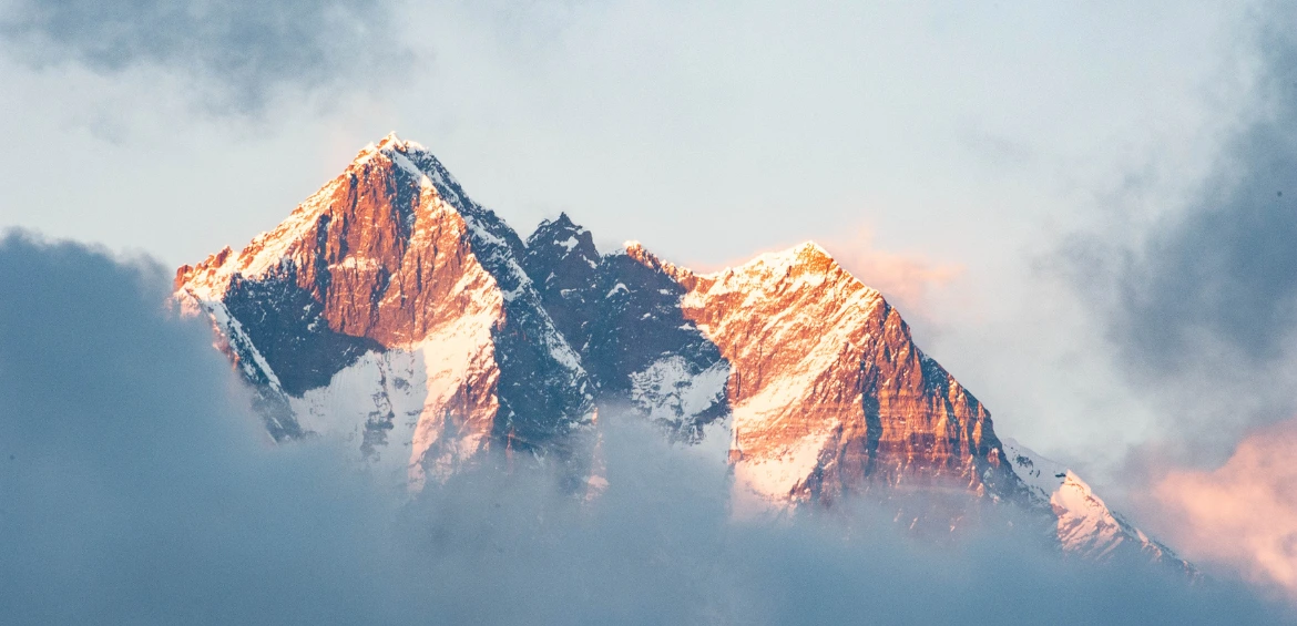 Nepal Luxury Escape: Everest, Wilderness, and Himalayan Serenity